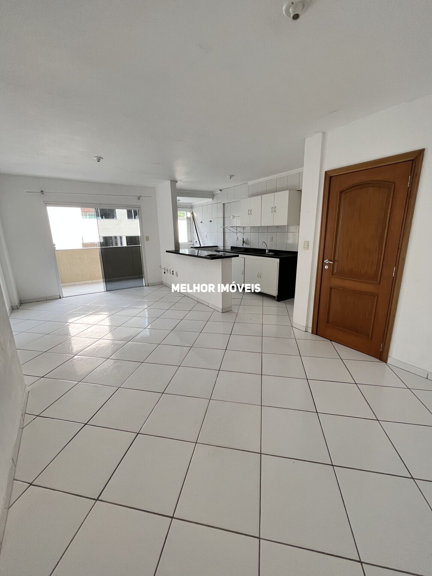 Apartamento à venda com 2 quartos, 69m² - Foto 1