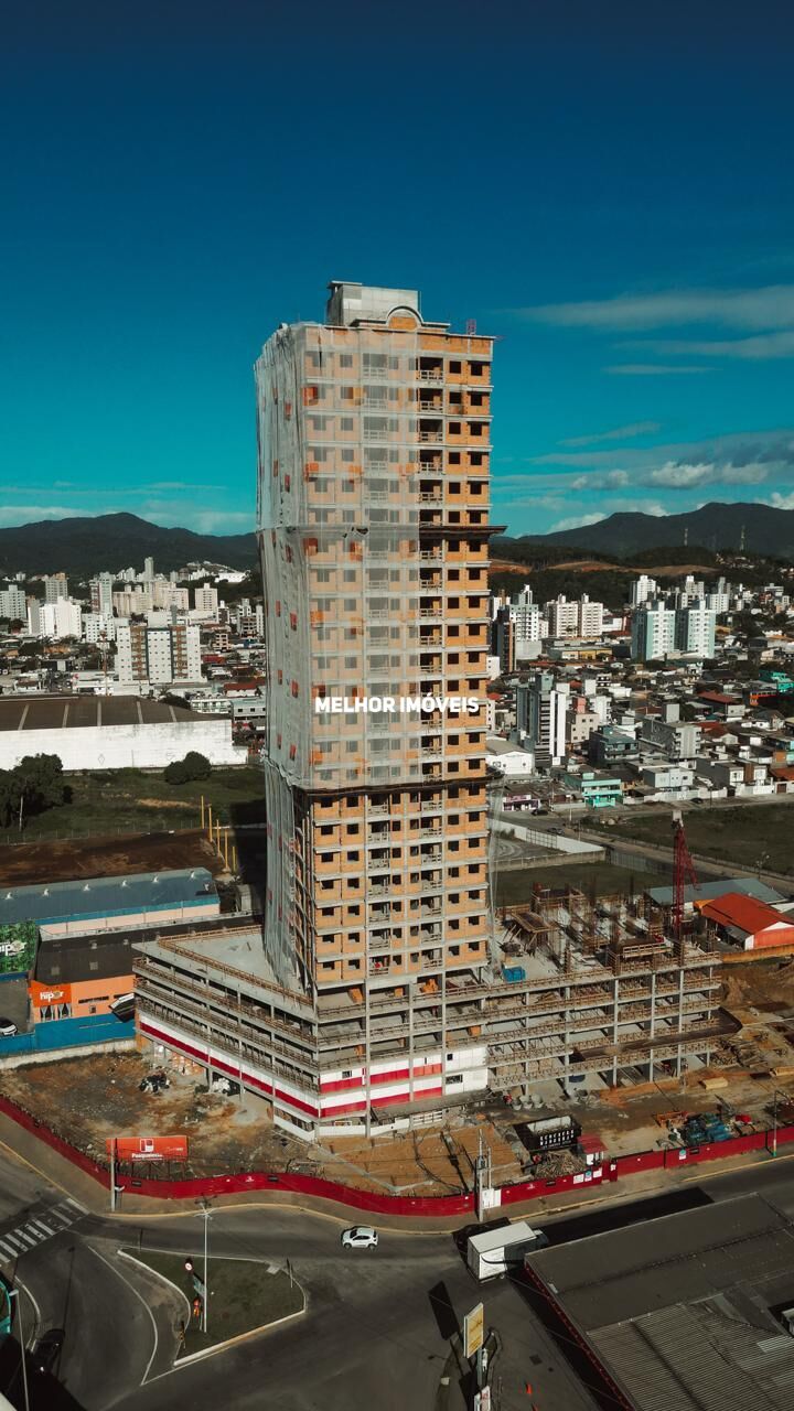 Apartamento à venda com 2 quartos, 64m² - Foto 30
