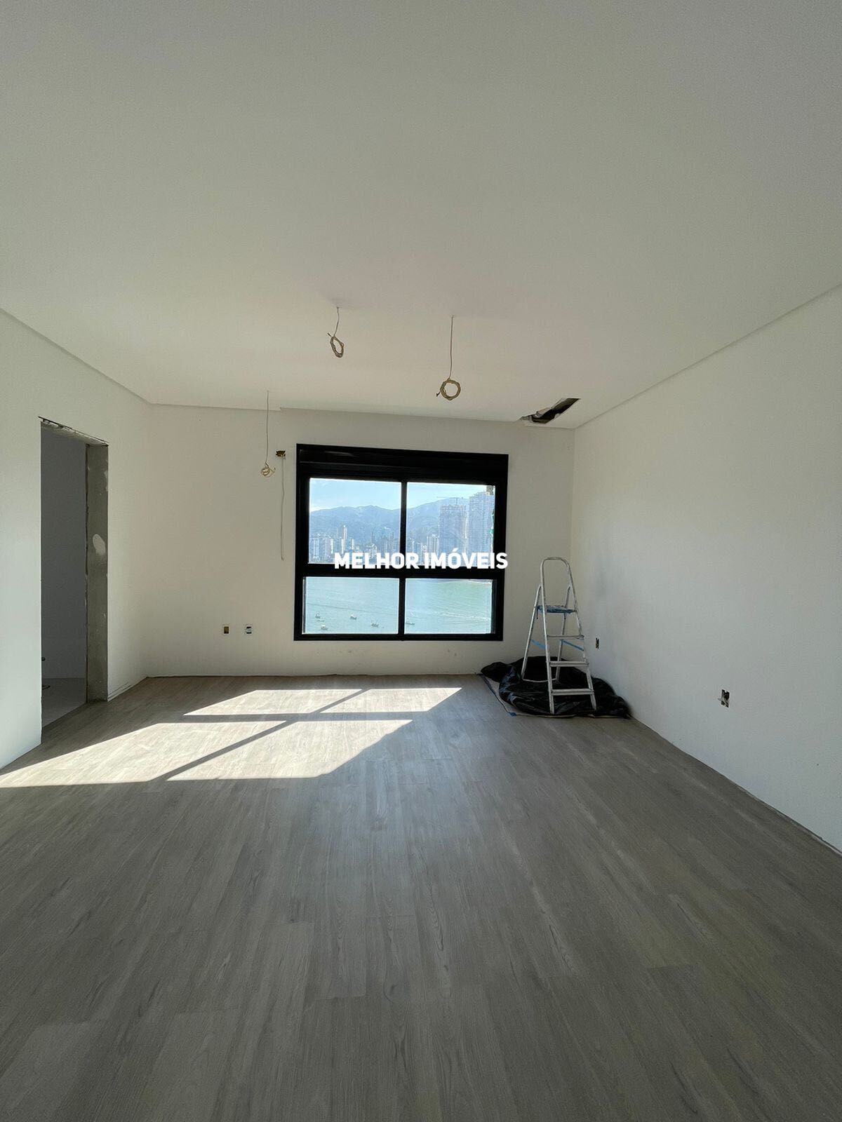 Casa à venda com 4 quartos, 380m² - Foto 7