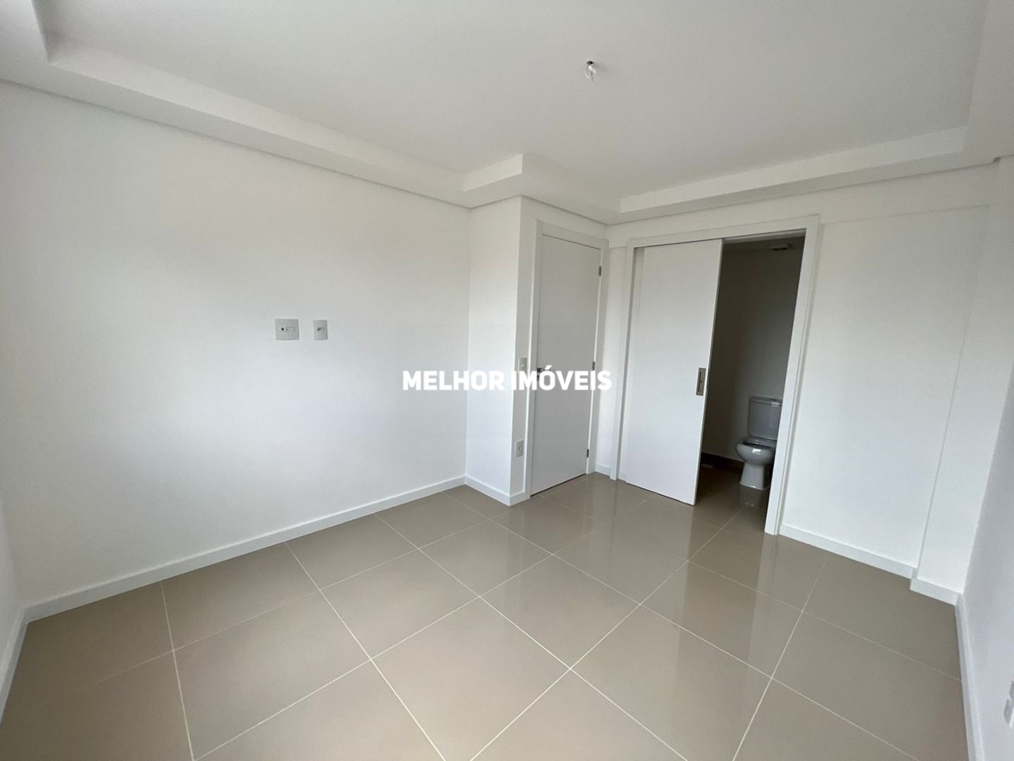 Apartamento à venda com 3 quartos, 76m² - Foto 3