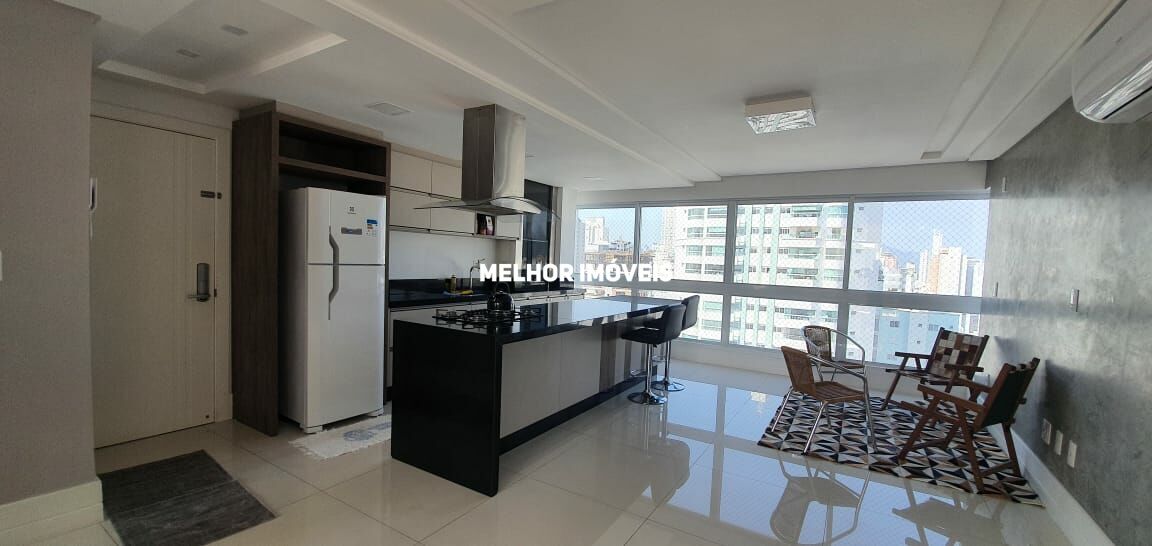 Apartamento à venda com 3 quartos, 122m² - Foto 1