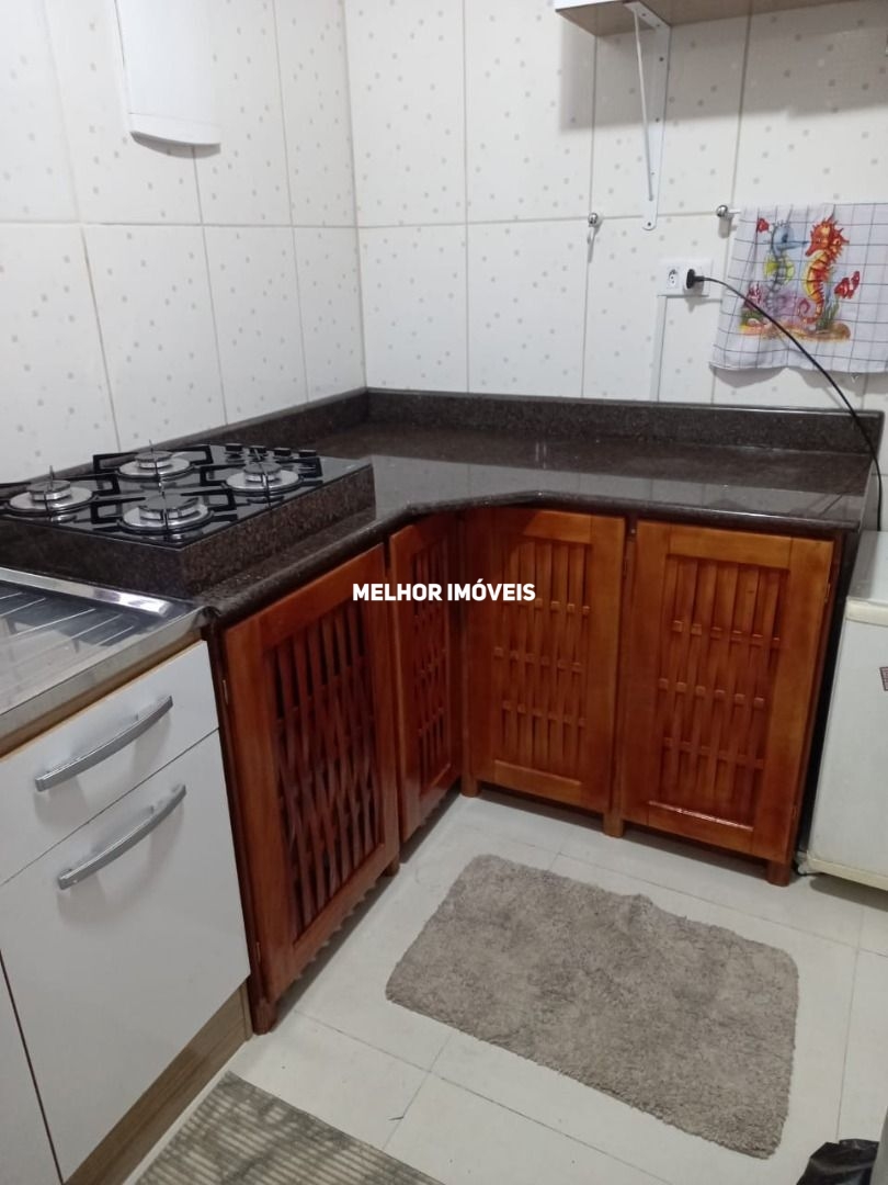 Casa à venda com 3 quartos, 70m² - Foto 2