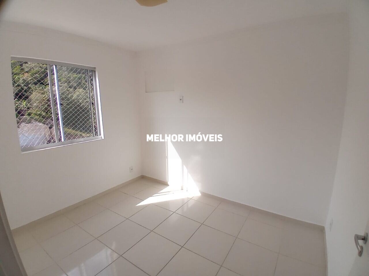 Apartamento à venda com 2 quartos, 58m² - Foto 4