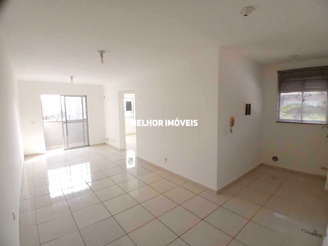 Apartamento à venda com 2 quartos, 58m² - Foto 2