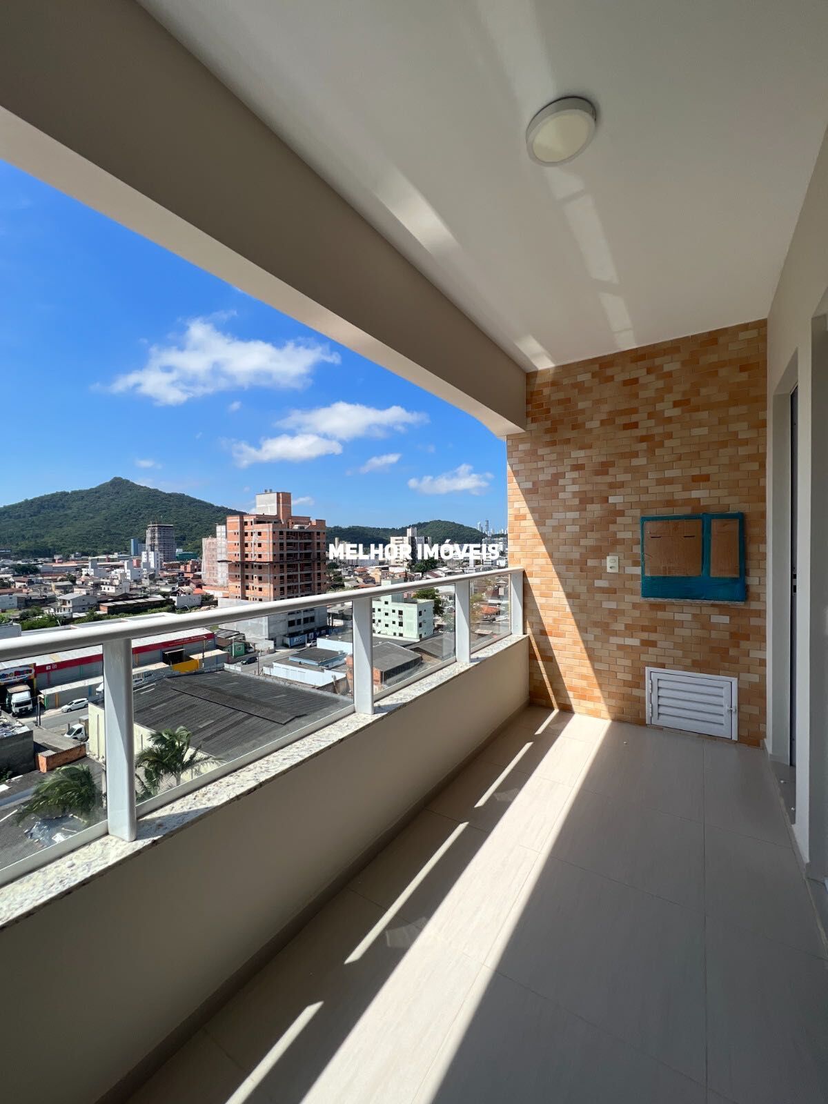 Apartamento à venda com 2 quartos, 73m² - Foto 1