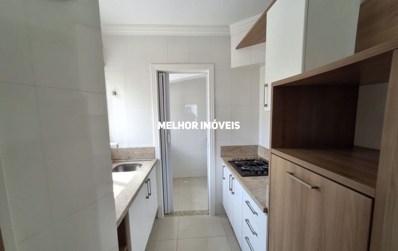 Apartamento à venda com 3 quartos, 97m² - Foto 4