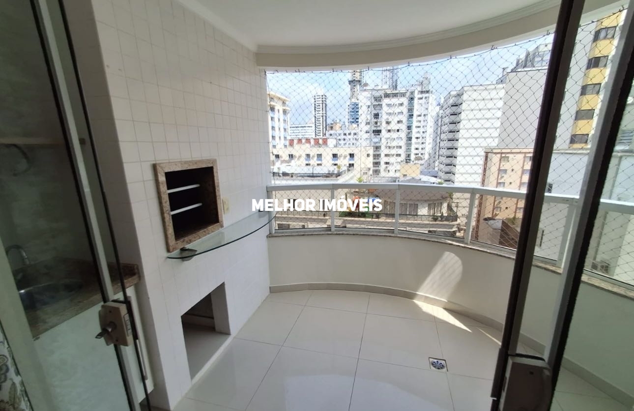 Apartamento à venda com 3 quartos, 97m² - Foto 3