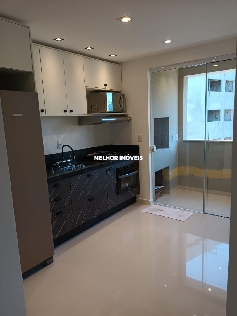 Apartamento à venda com 3 quartos, 70m² - Foto 1