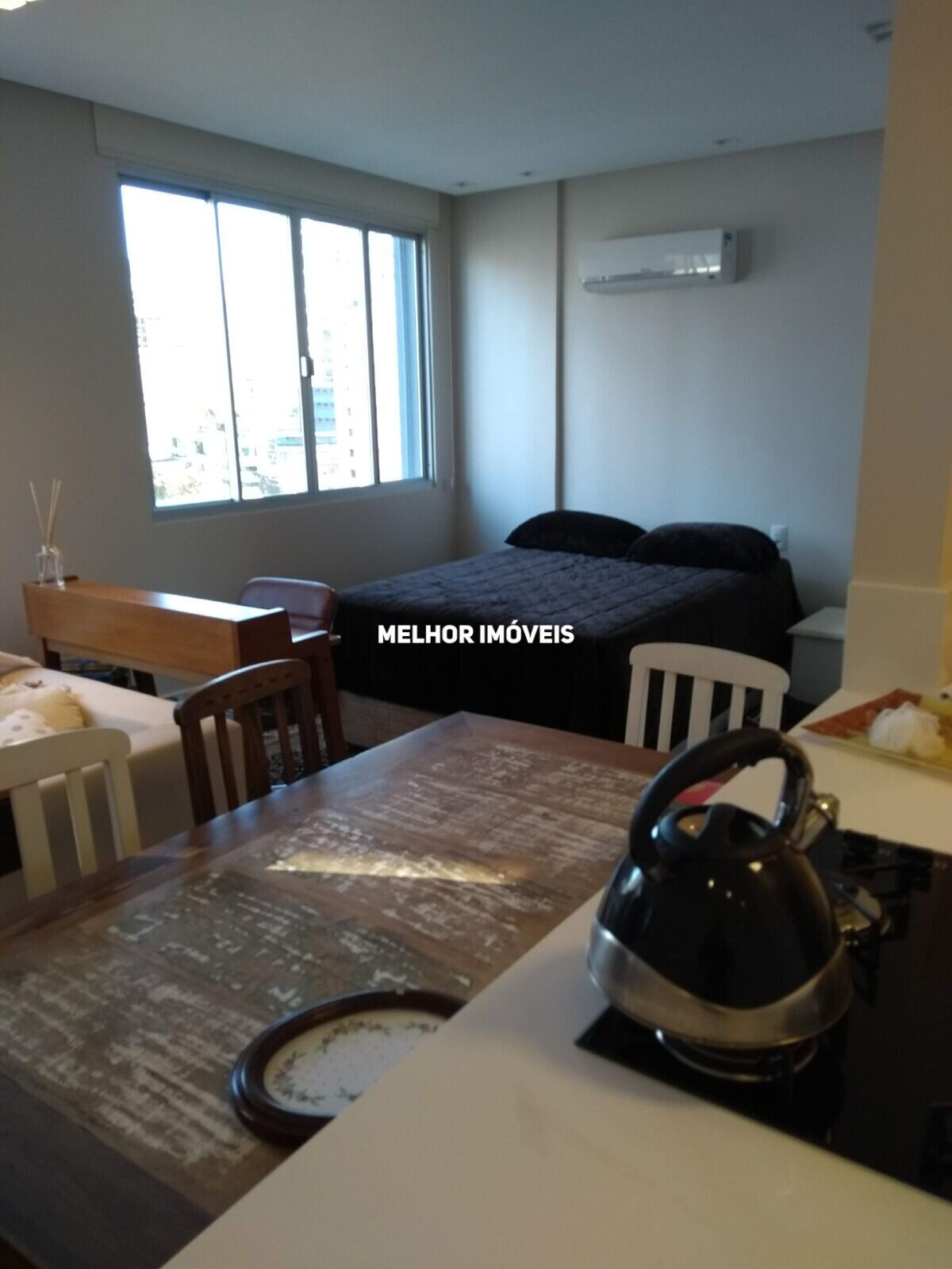 Apartamento à venda com 1 quarto, 50m² - Foto 1