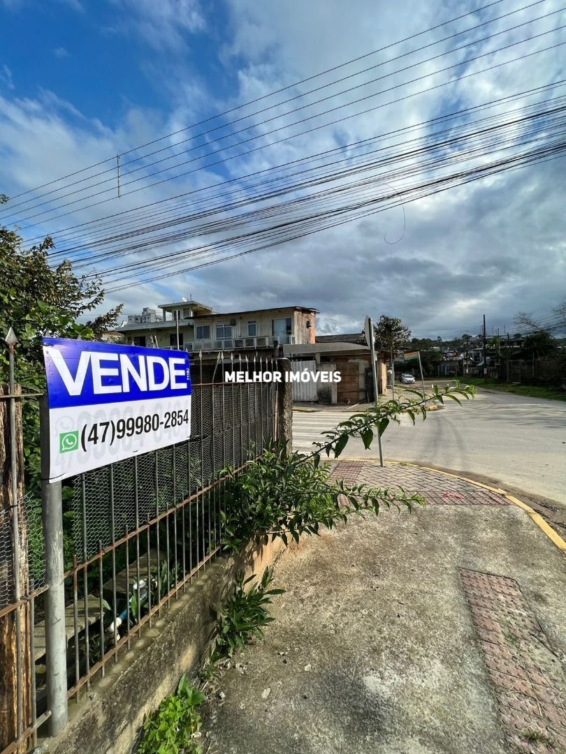 Casa à venda com 4 quartos, 160m² - Foto 2