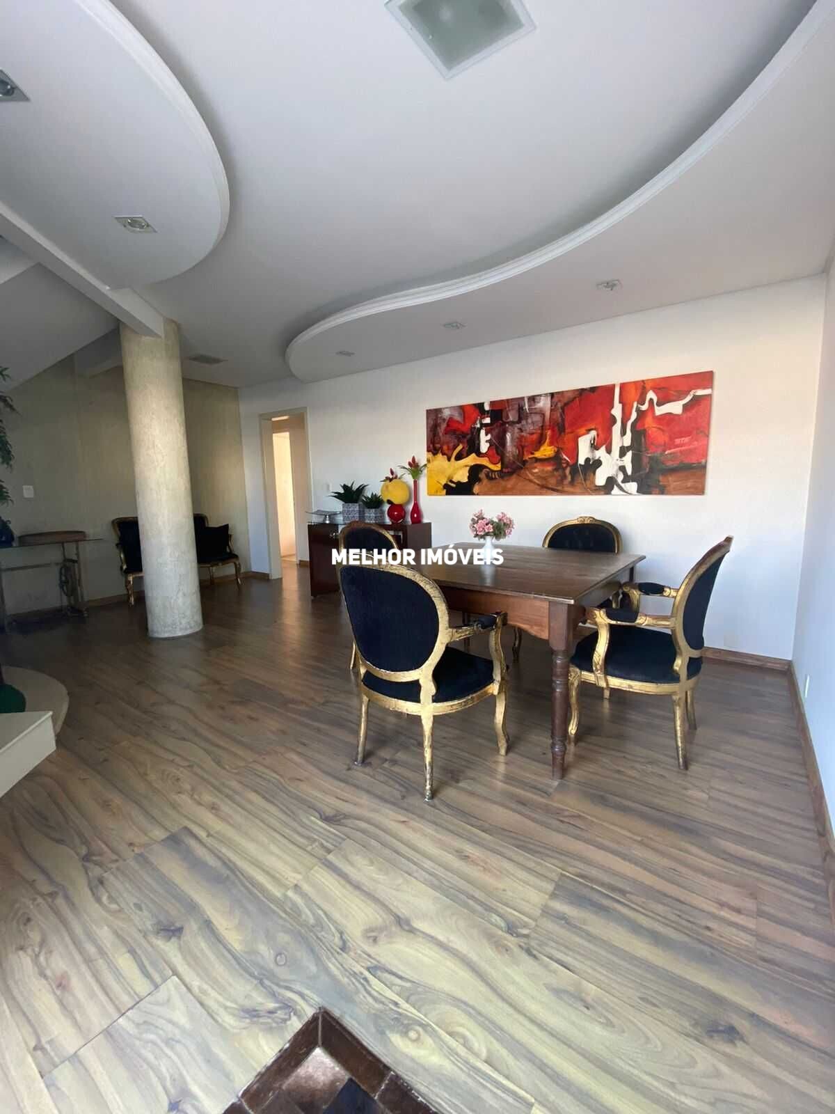 Casa à venda com 5 quartos, 270m² - Foto 4