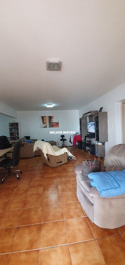 Apartamento à venda com 3 quartos, 225m² - Foto 1