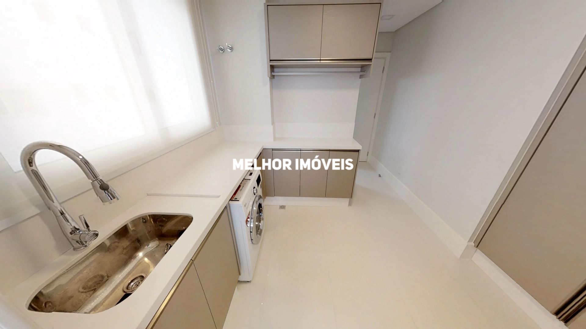 Apartamento à venda com 4 quartos, 237m² - Foto 10