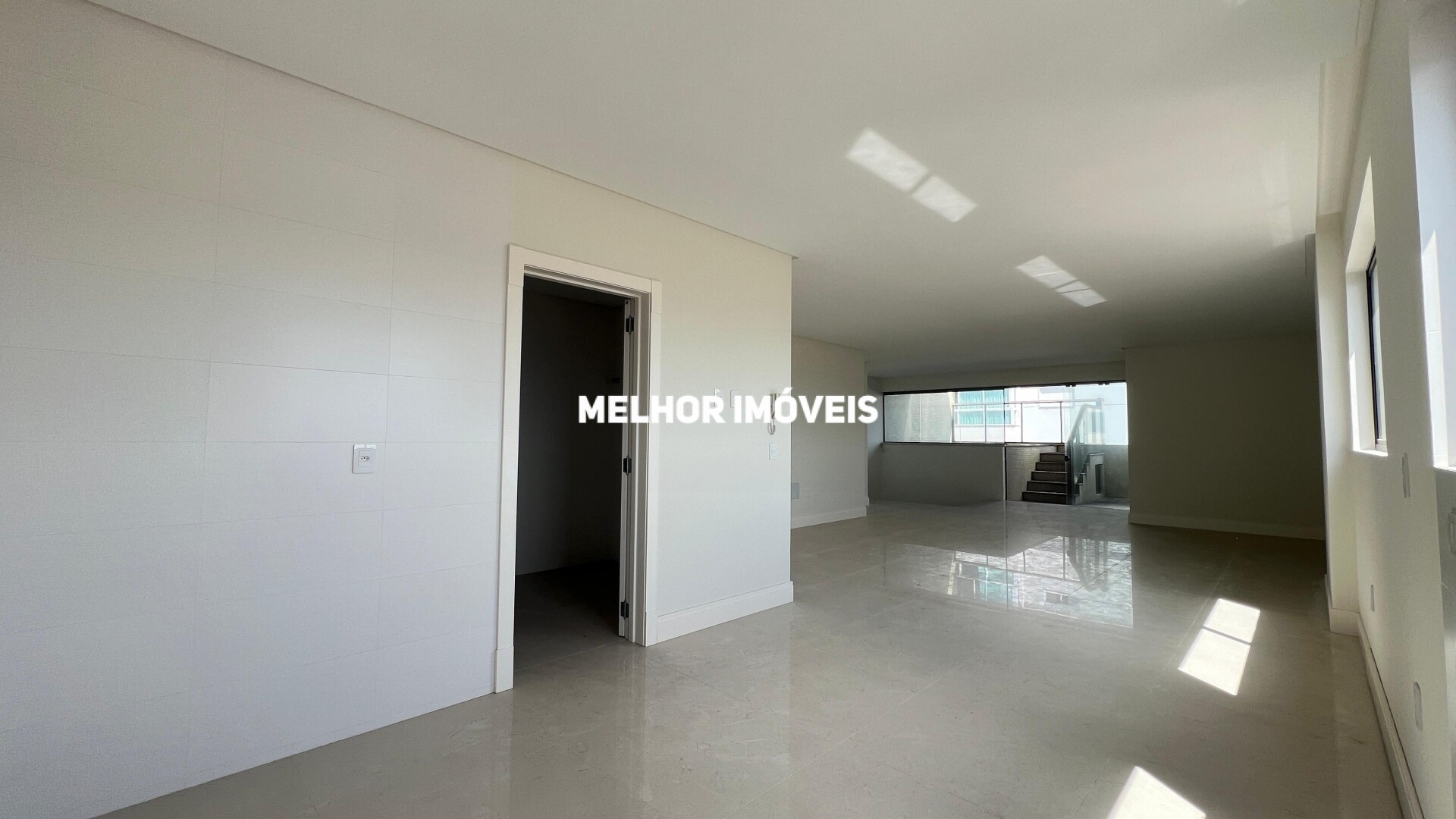 Apartamento à venda com 4 quartos, 377m² - Foto 3