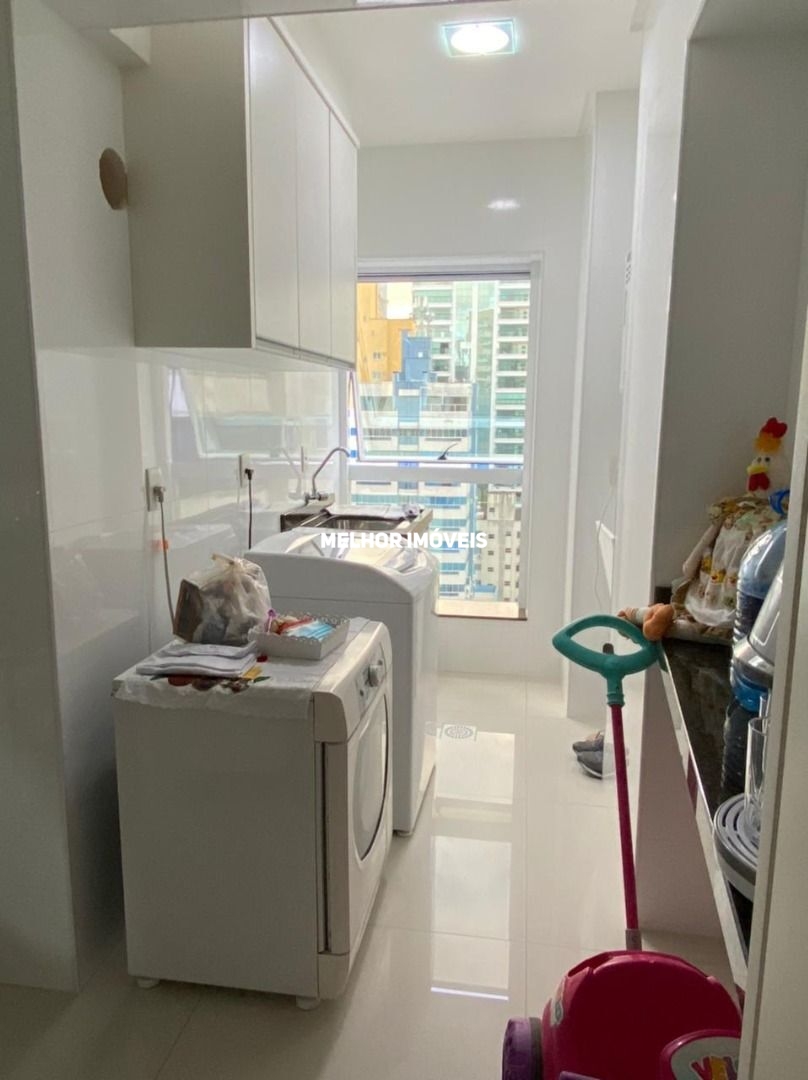 Apartamento à venda com 5 quartos, 317m² - Foto 8