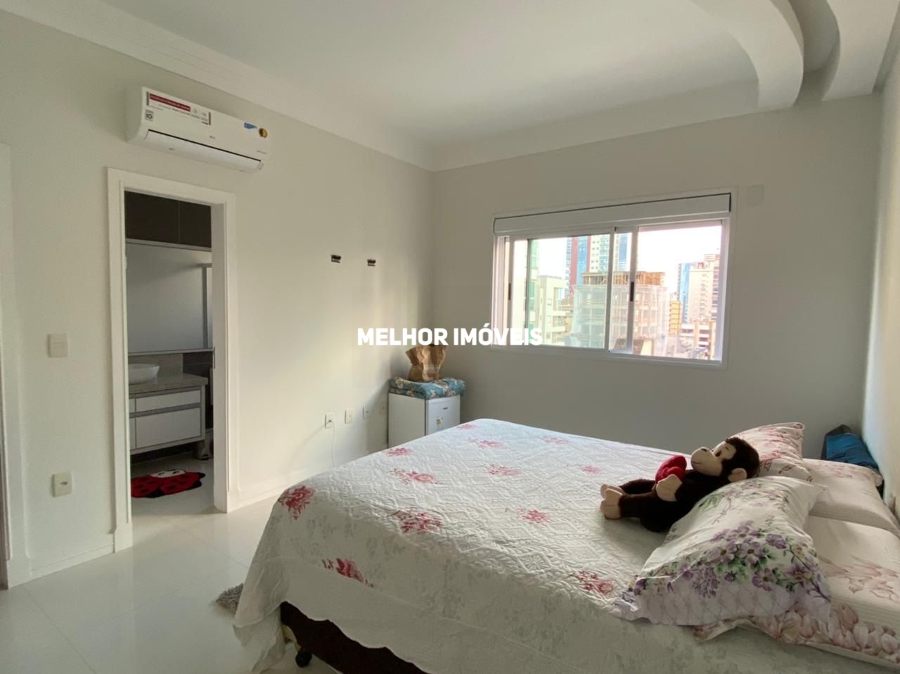 Apartamento à venda com 5 quartos, 317m² - Foto 13