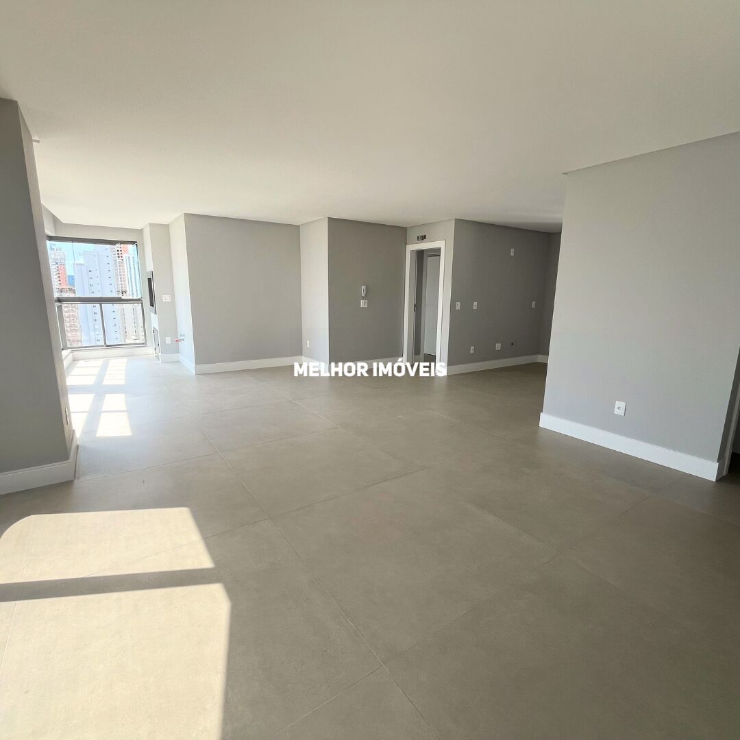 Apartamento à venda com 4 quartos, 143m² - Foto 36