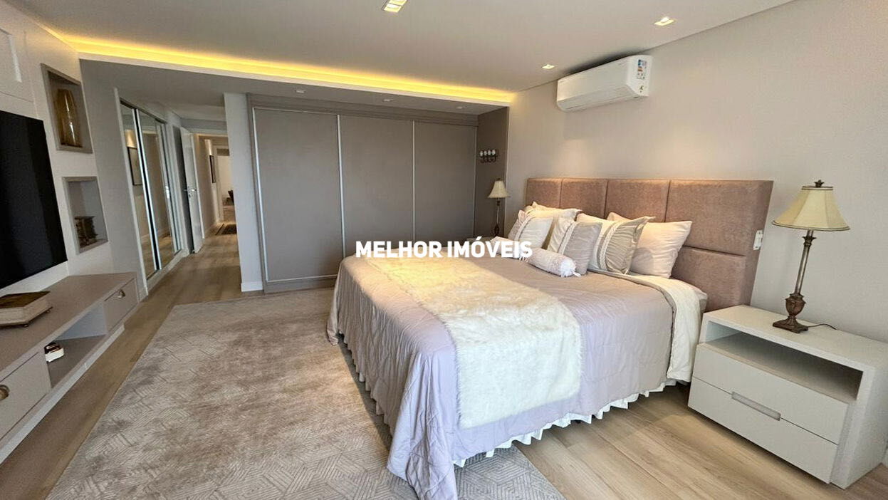 Apartamento, 3 quartos, 209 m² - Foto 1
