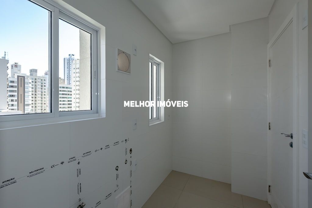 Apartamento à venda com 3 quartos, 172m² - Foto 8