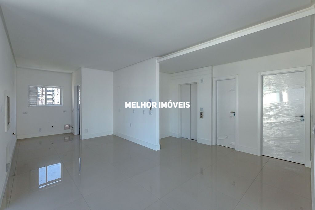 Apartamento à venda com 3 quartos, 172m² - Foto 9