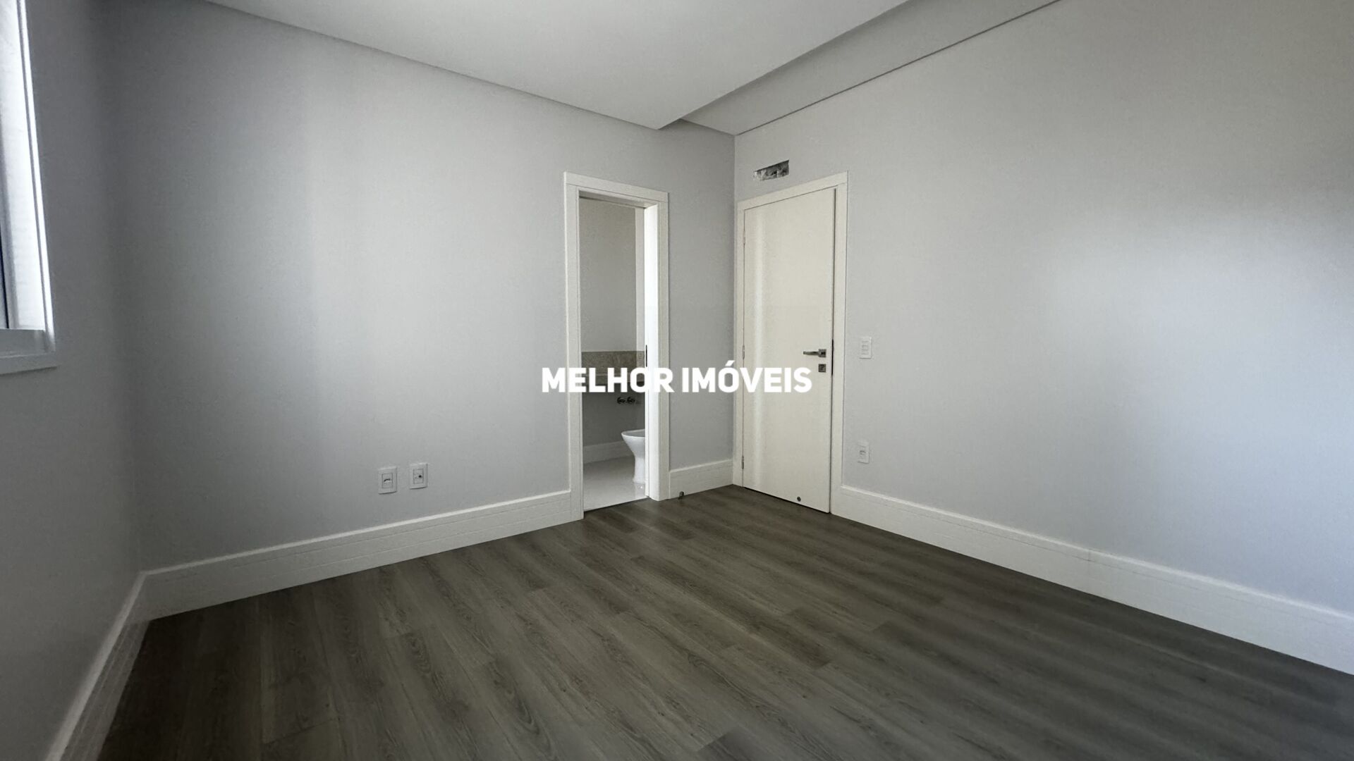 Apartamento à venda com 4 quartos, 237m² - Foto 18