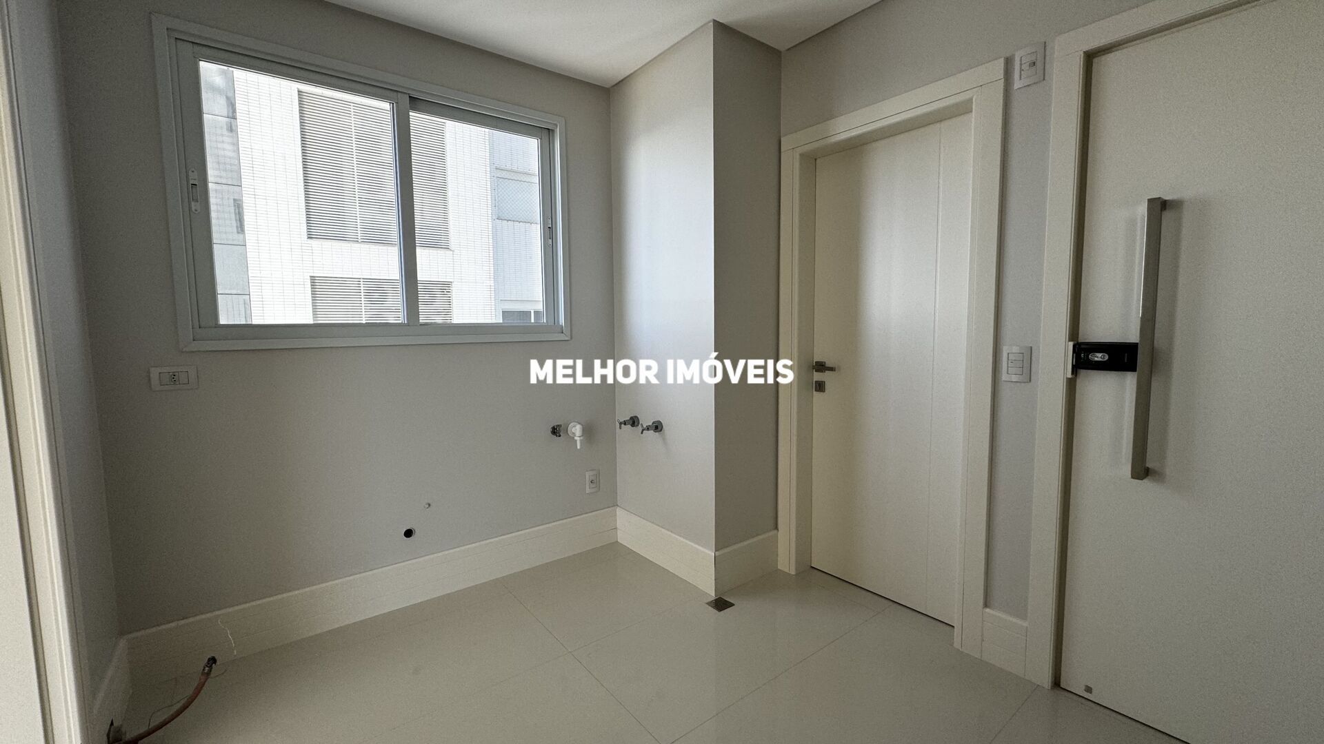 Apartamento à venda com 4 quartos, 237m² - Foto 25