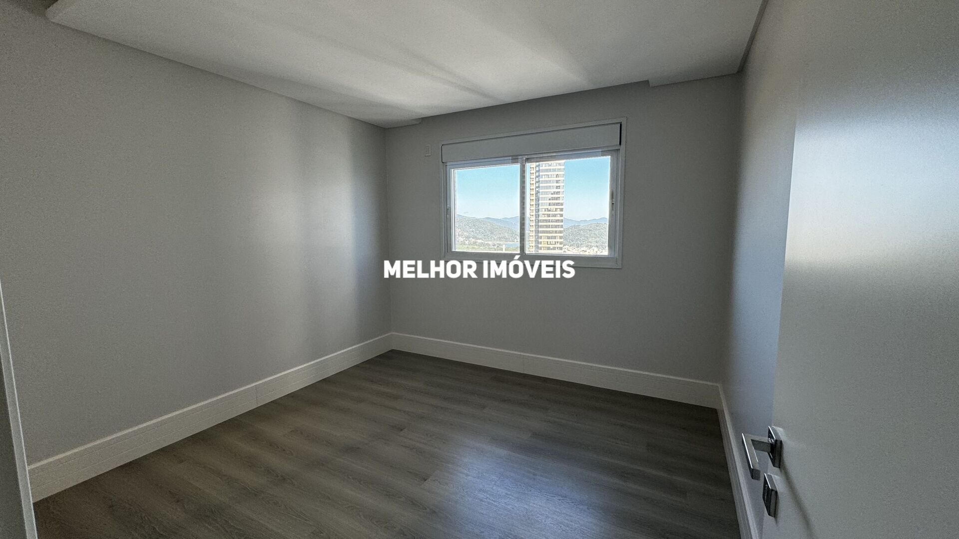 Apartamento à venda com 4 quartos, 237m² - Foto 19