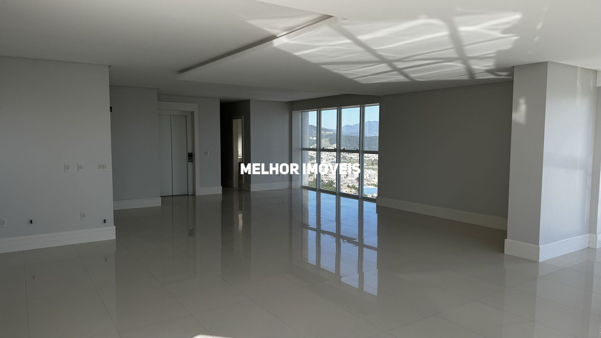 Apartamento à venda com 4 quartos, 237m² - Foto 10