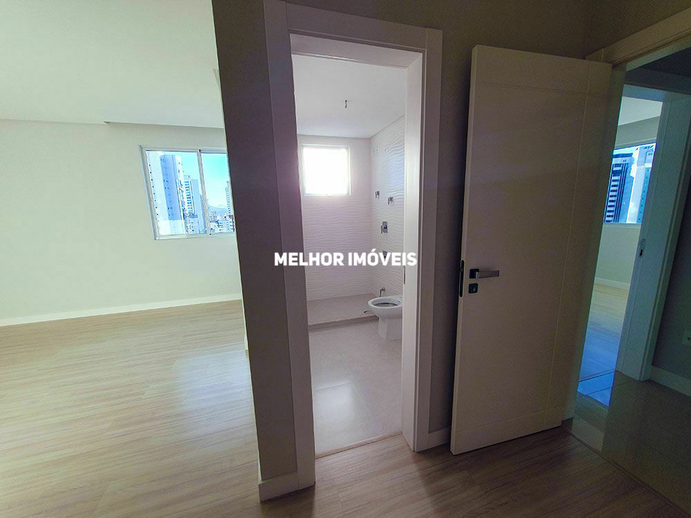 Apartamento à venda com 3 quartos, 145m² - Foto 11