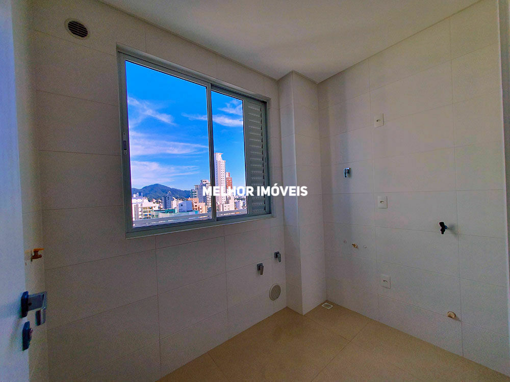 Apartamento à venda com 3 quartos, 145m² - Foto 5