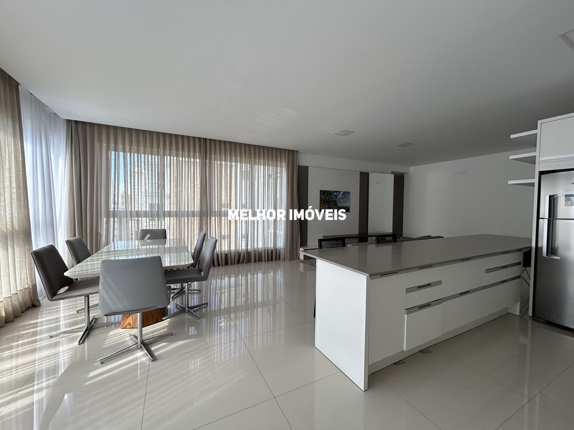 Apartamento à venda com 3 quartos, 134m² - Foto 11