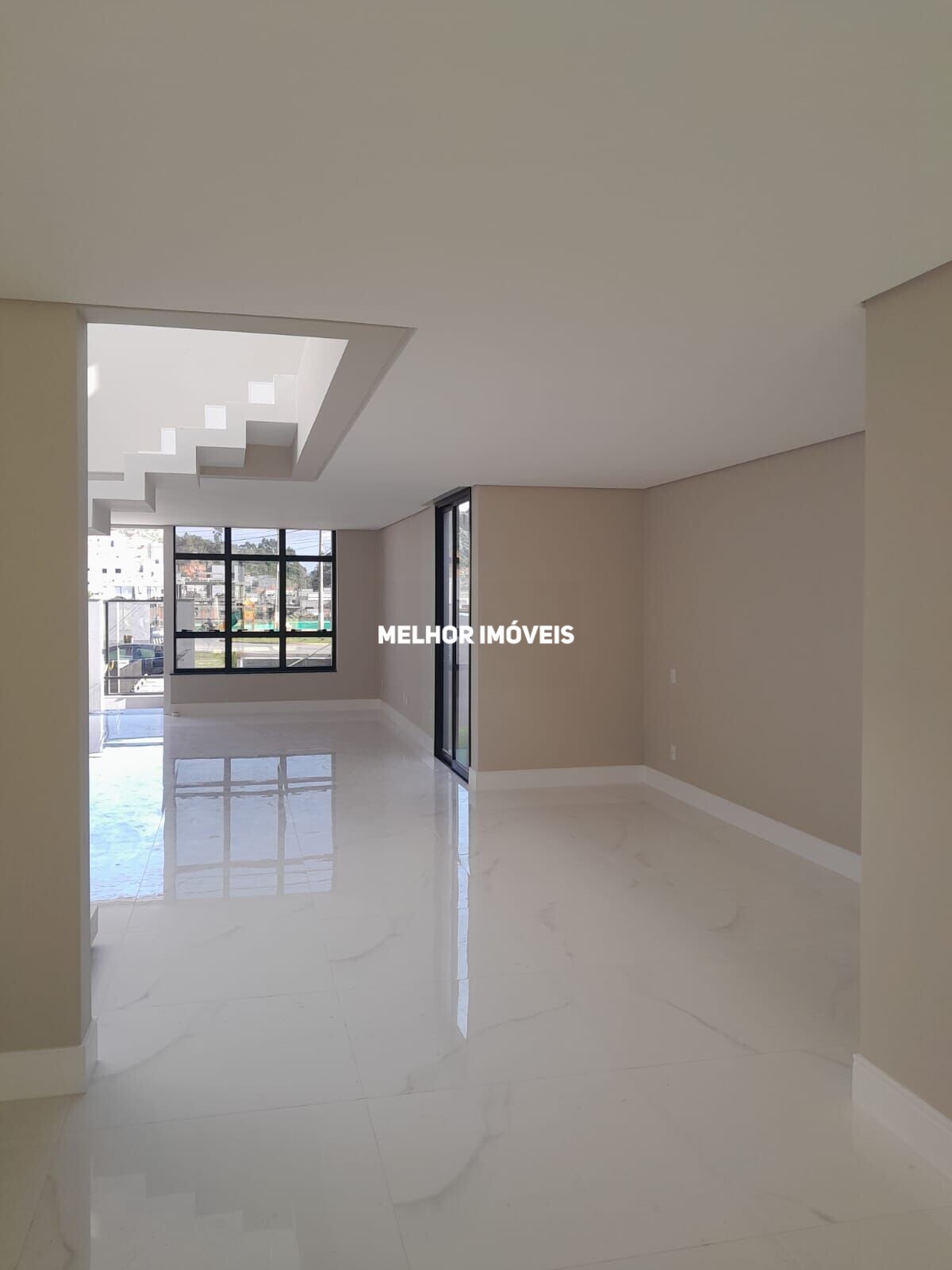 Sobrado à venda com 2 quartos, 182m² - Foto 1