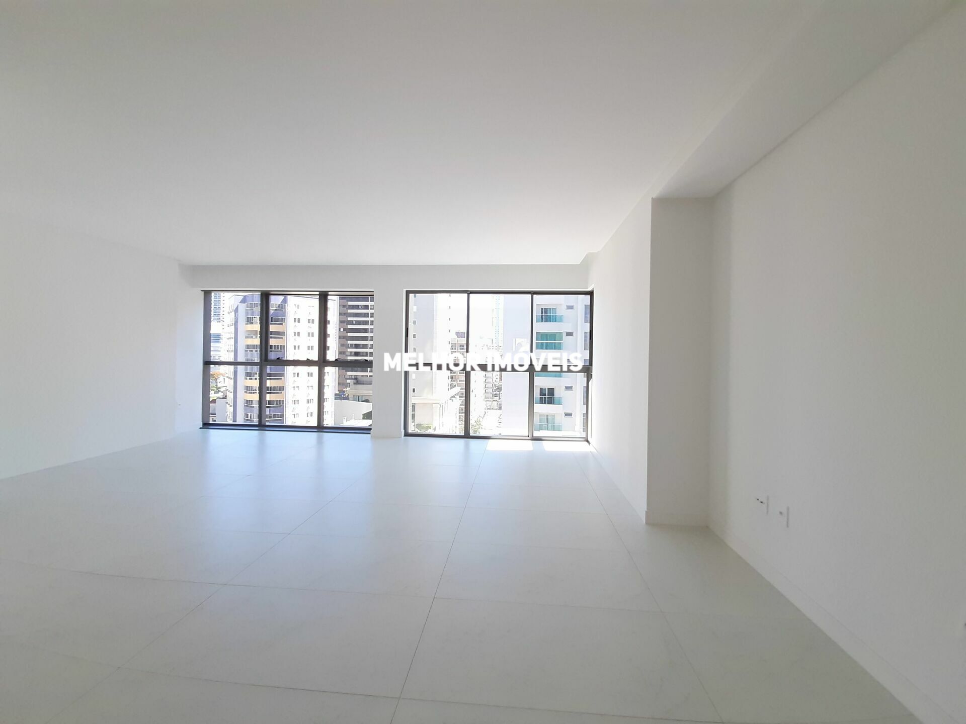 Apartamento à venda com 4 quartos, 165m² - Foto 5