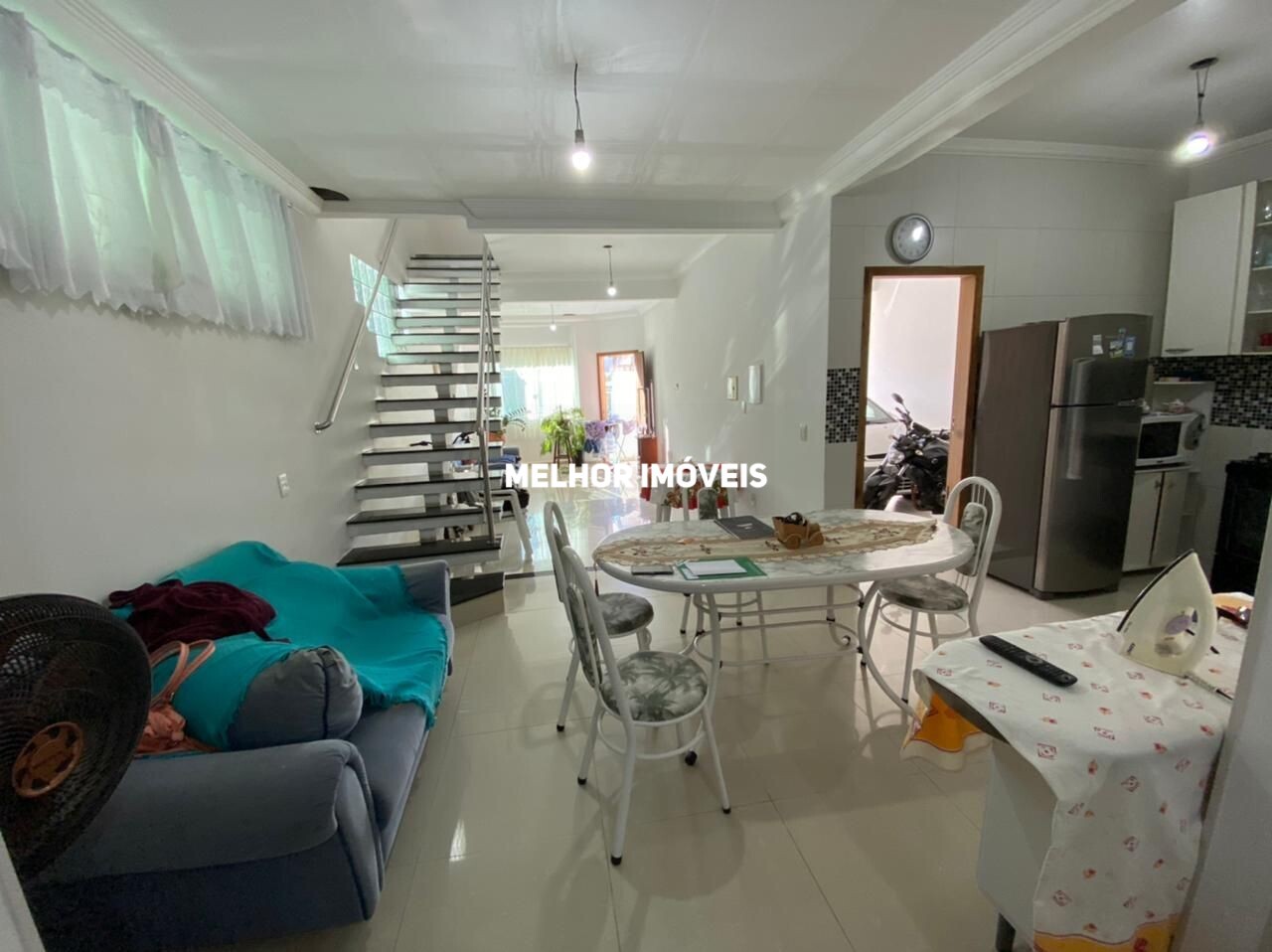 Sobrado à venda com 3 quartos, 195m² - Foto 1