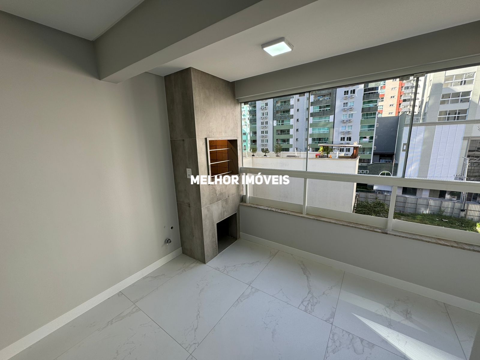 Apartamento à venda com 3 quartos, 100m² - Foto 3