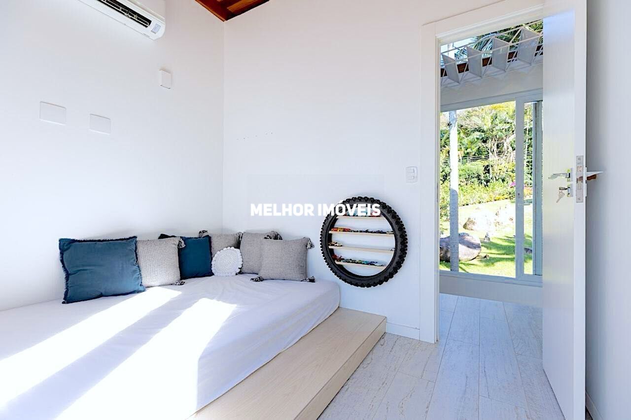 Casa, 3 quartos, 275 m² - Foto 32