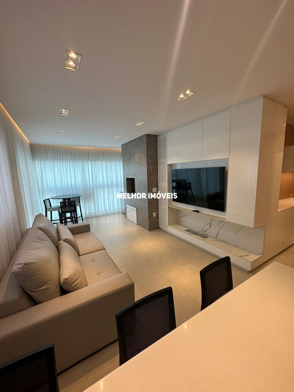 Apartamento, 3 quartos, 212 m² - Foto 1