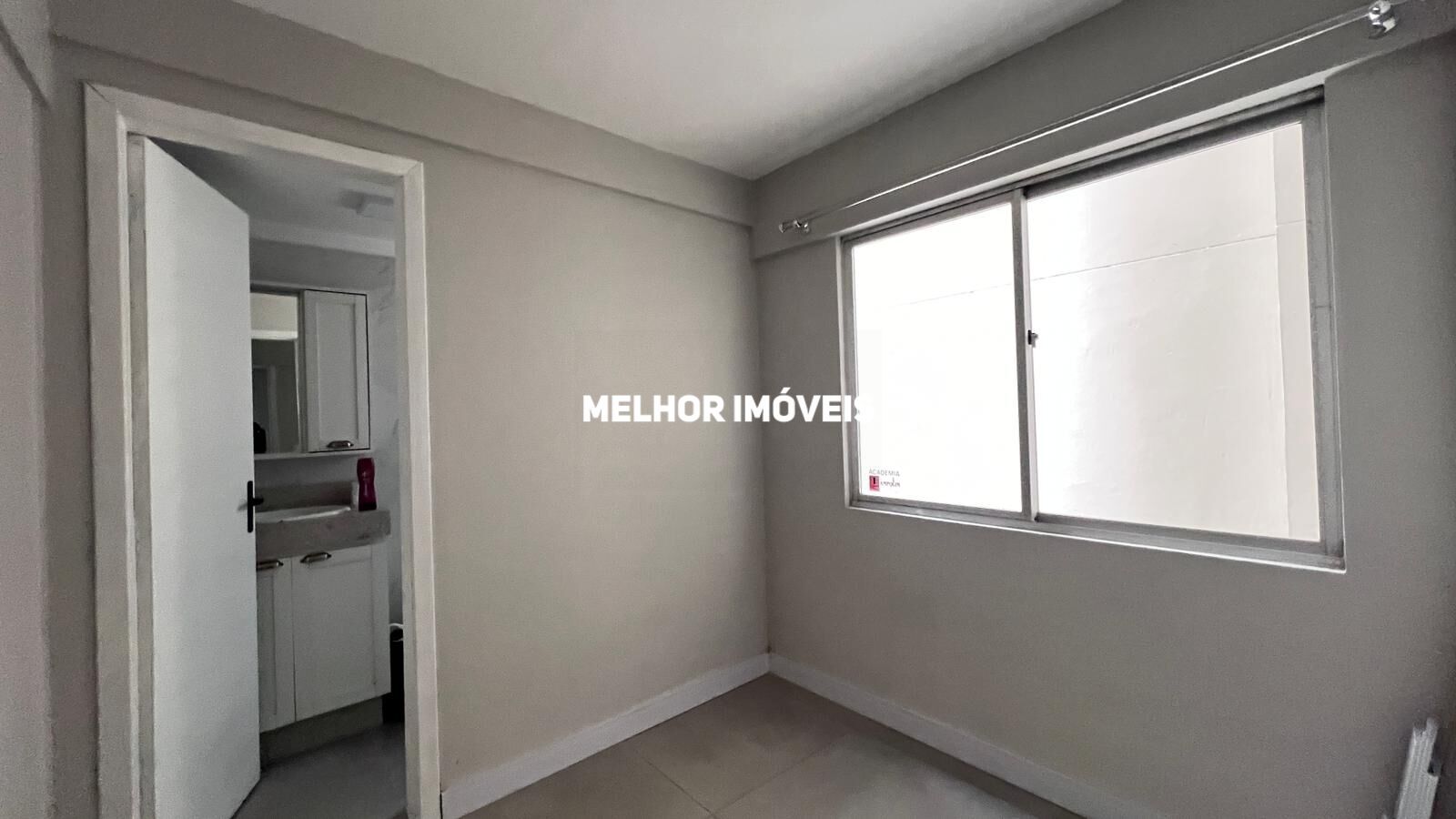 Apartamento para alugar com 4 quartos, 130m² - Foto 28