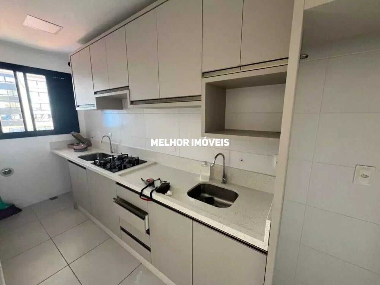 Apartamento para alugar com 2 quartos, 72m² - Foto 2