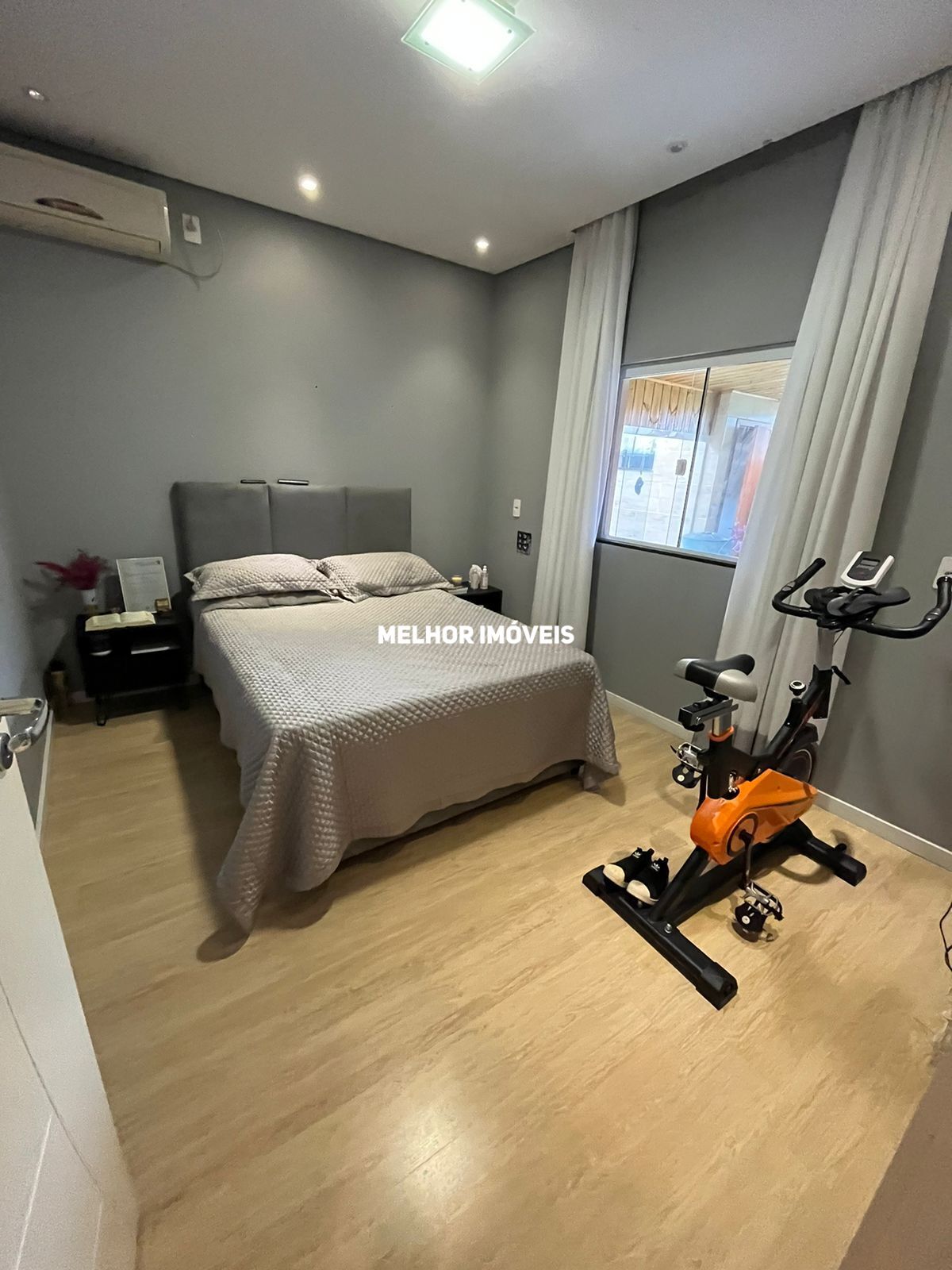 Casa à venda com 4 quartos, 200m² - Foto 11