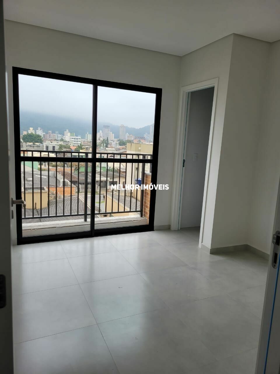 Apartamento à venda com 2 quartos, 91m² - Foto 3