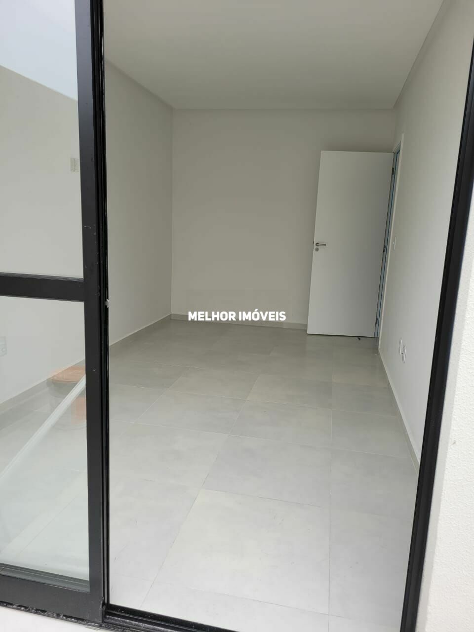 Apartamento à venda com 2 quartos, 91m² - Foto 4