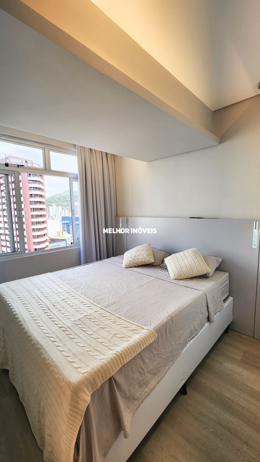 Apartamento à venda com 4 quartos, 196m² - Foto 14