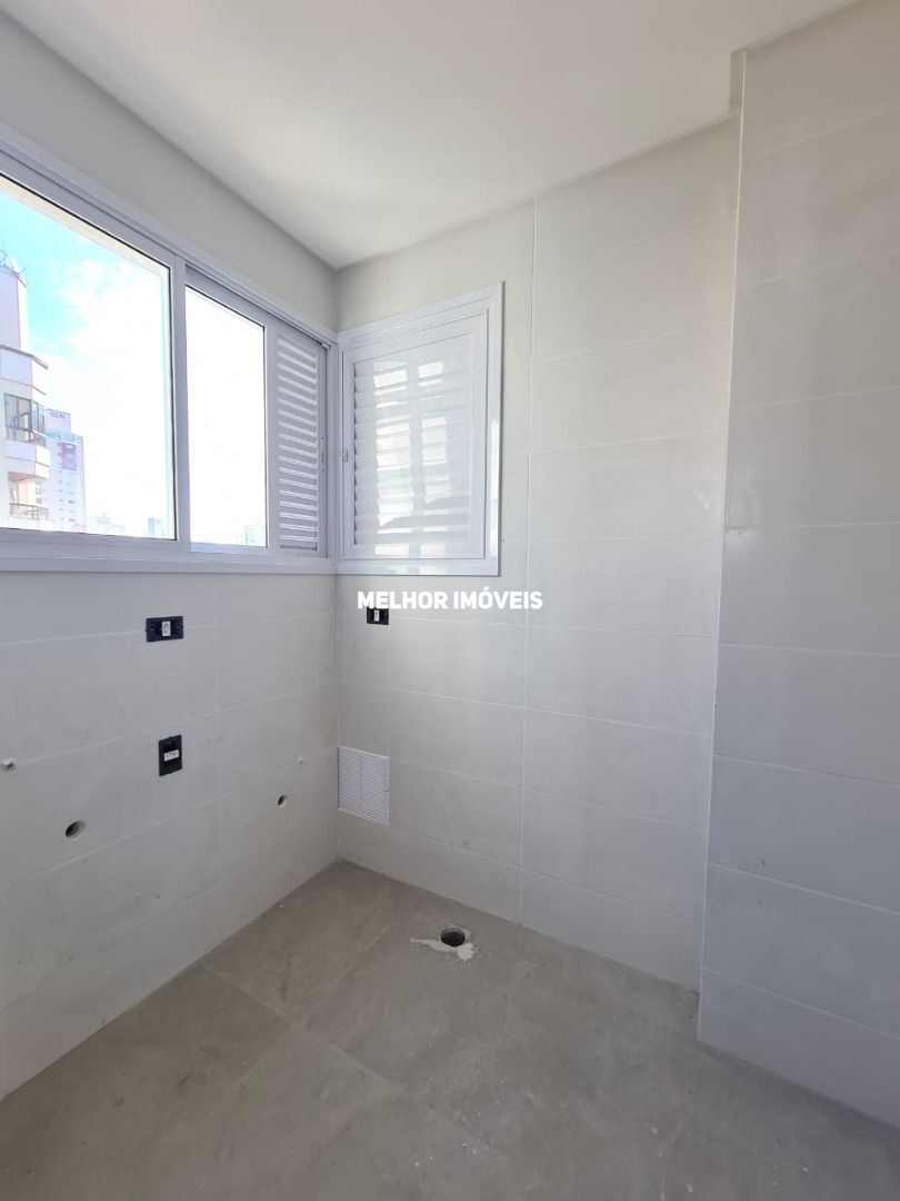 Apartamento à venda com 3 quartos, 115m² - Foto 12