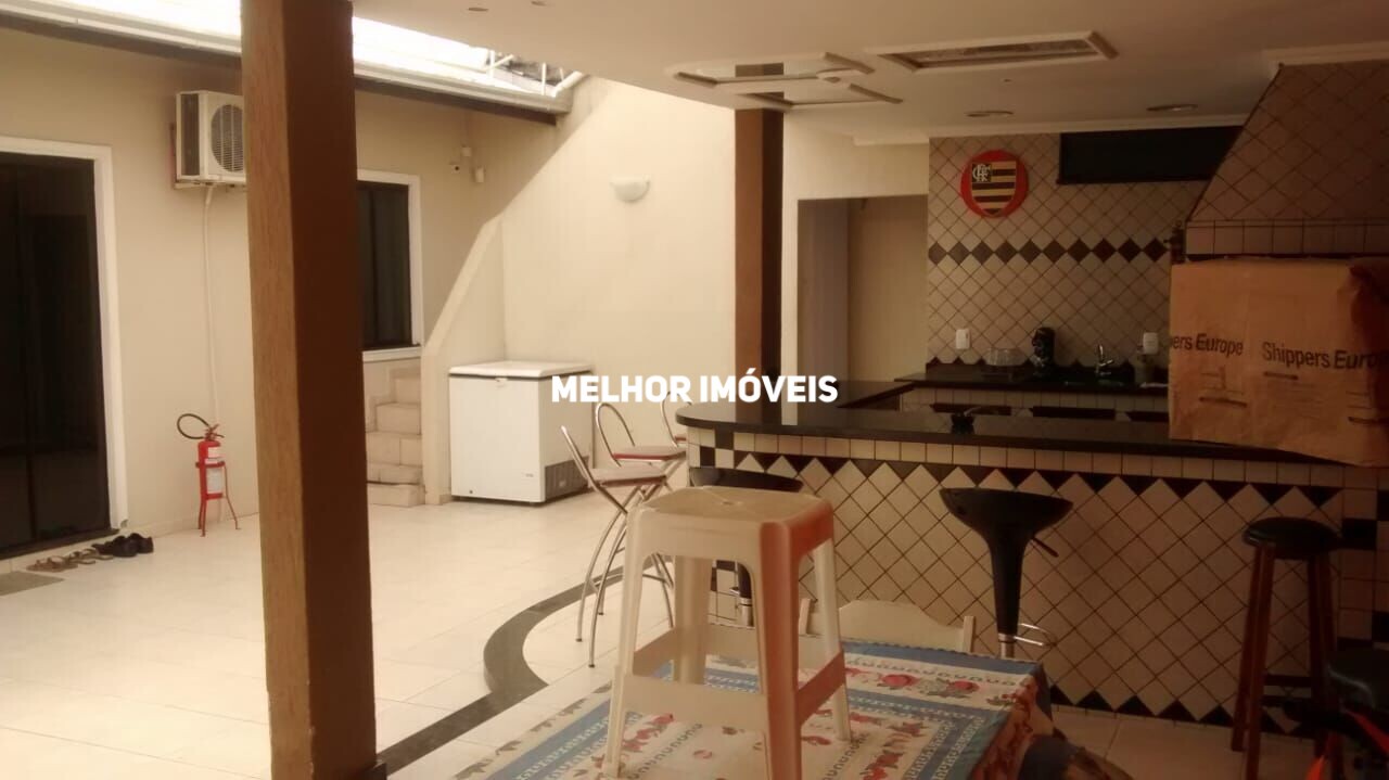 Casa à venda com 2 quartos, 200m² - Foto 13