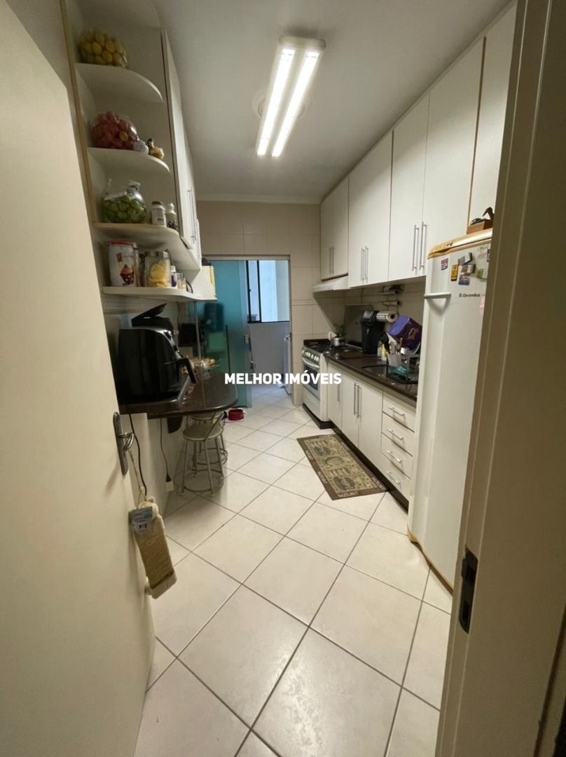 Apartamento à venda com 3 quartos, 240m² - Foto 13