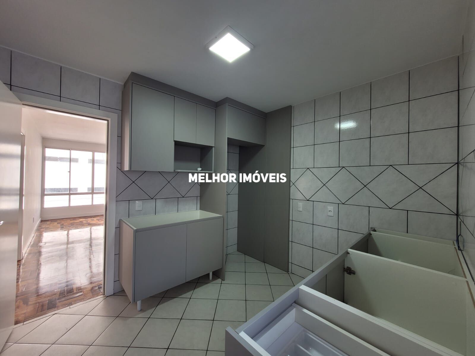 Apartamento para alugar com 2 quartos, 81m² - Foto 8