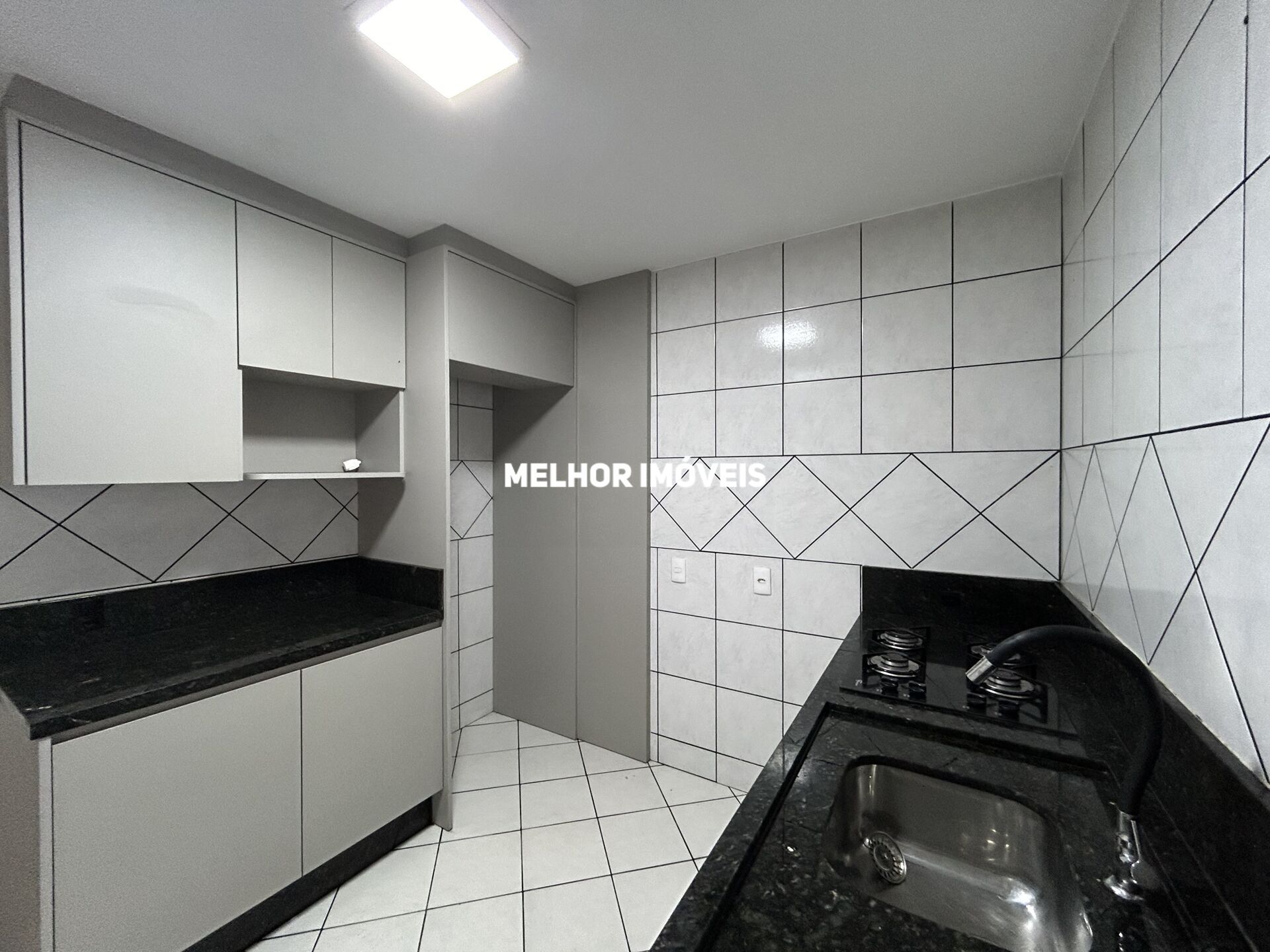 Apartamento para alugar com 2 quartos, 81m² - Foto 1