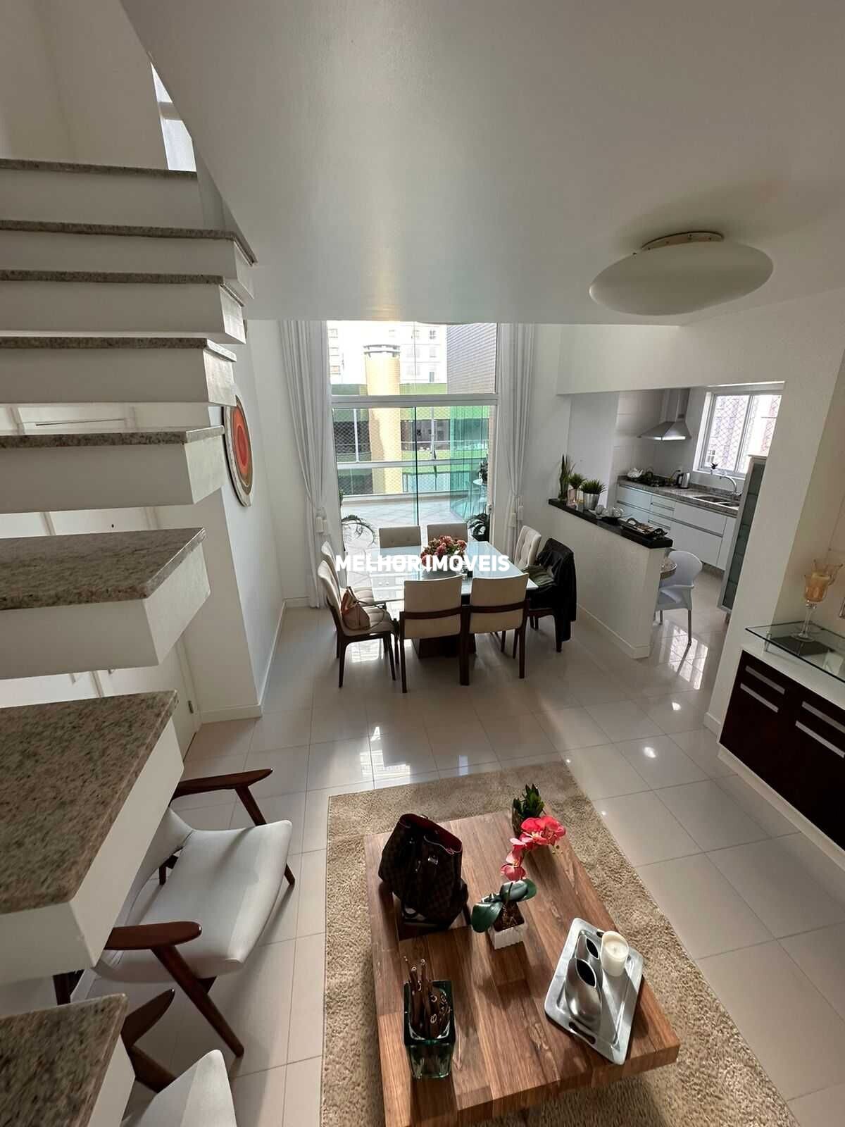 Cobertura à venda com 3 quartos, 230m² - Foto 3