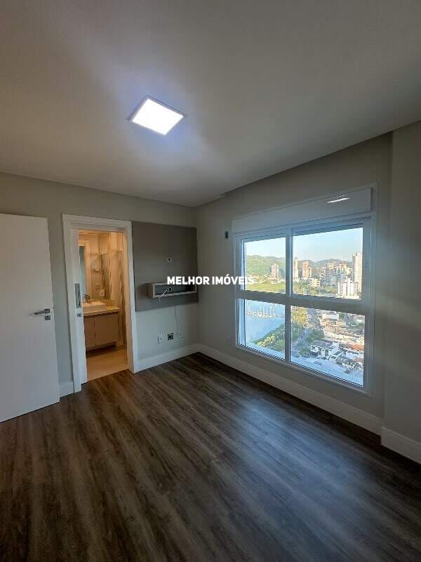 Apartamento à venda com 3 quartos, 162m² - Foto 11